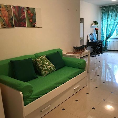 Chez Christine La Petite Apartment Коголето Екстериор снимка
